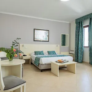 4* Hotel & Relax