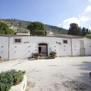 3* Hotel Turismo Rurale Baglio Fastuchera